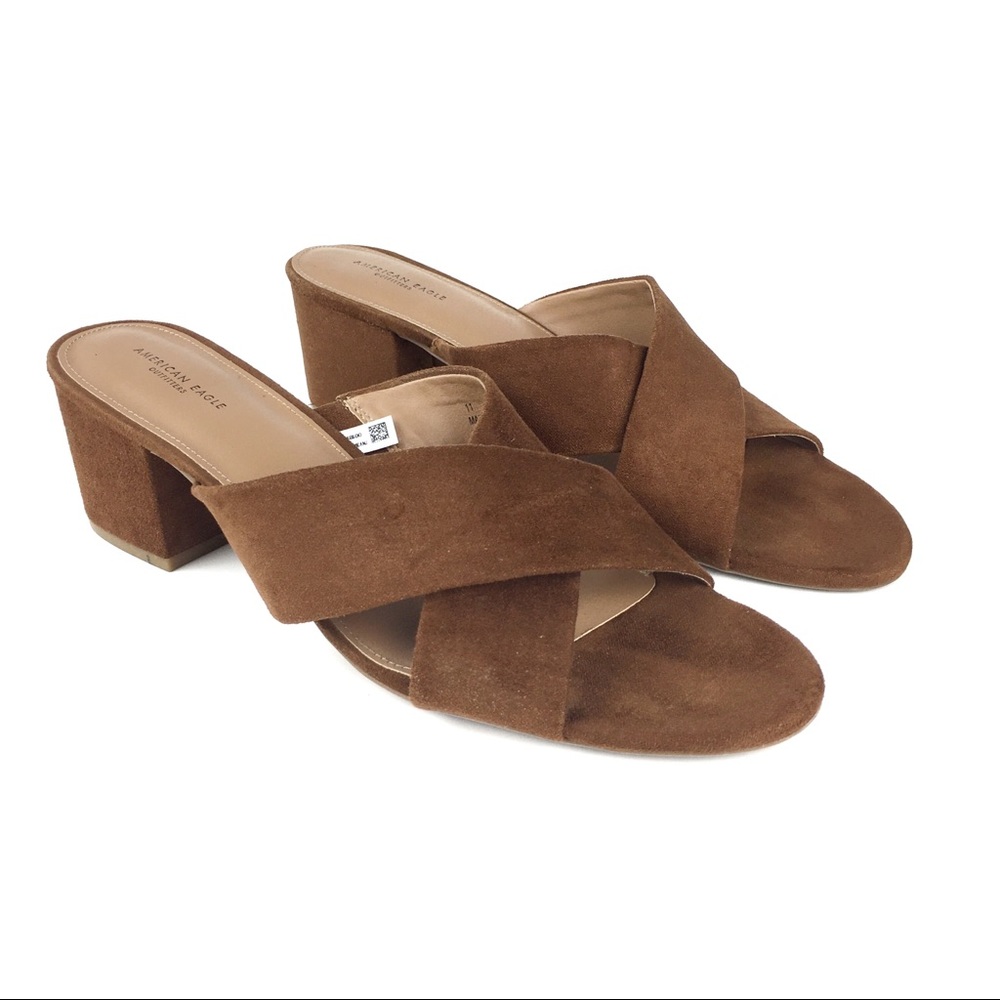 Womens Heels Size 11 American Eagle
Brown Faux Suede Open Toe Criss Cross
